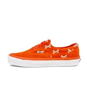Vans

x WTAPS UG OG Era LX Canvas Sneakers with Waffle Sole